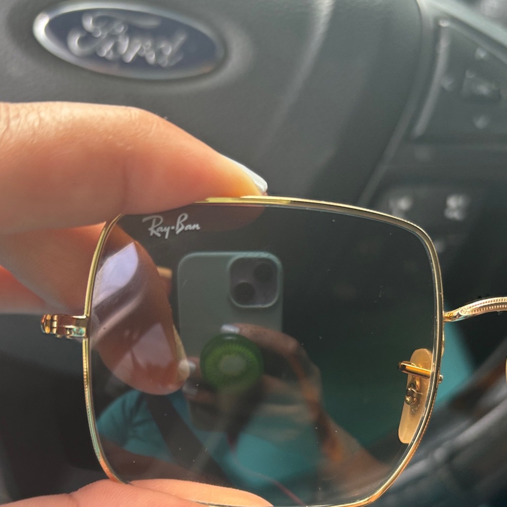 Ray-Ban Gold Frame Sunglasses with Dark Lenses - Picture 2 of 4
